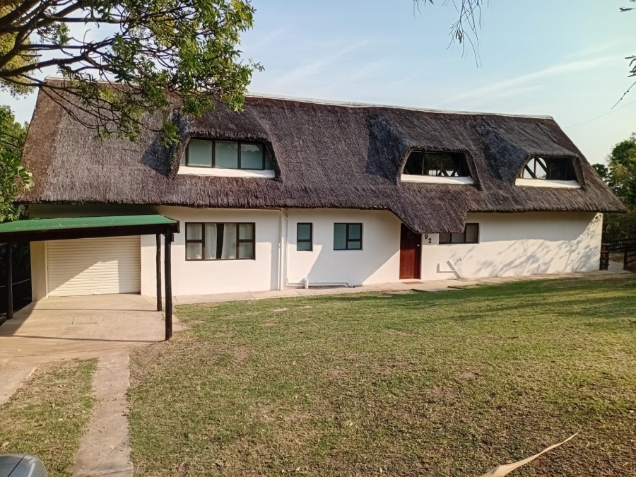 To Let 4 Bedroom Property for Rent in Cintsa East Eastern Cape